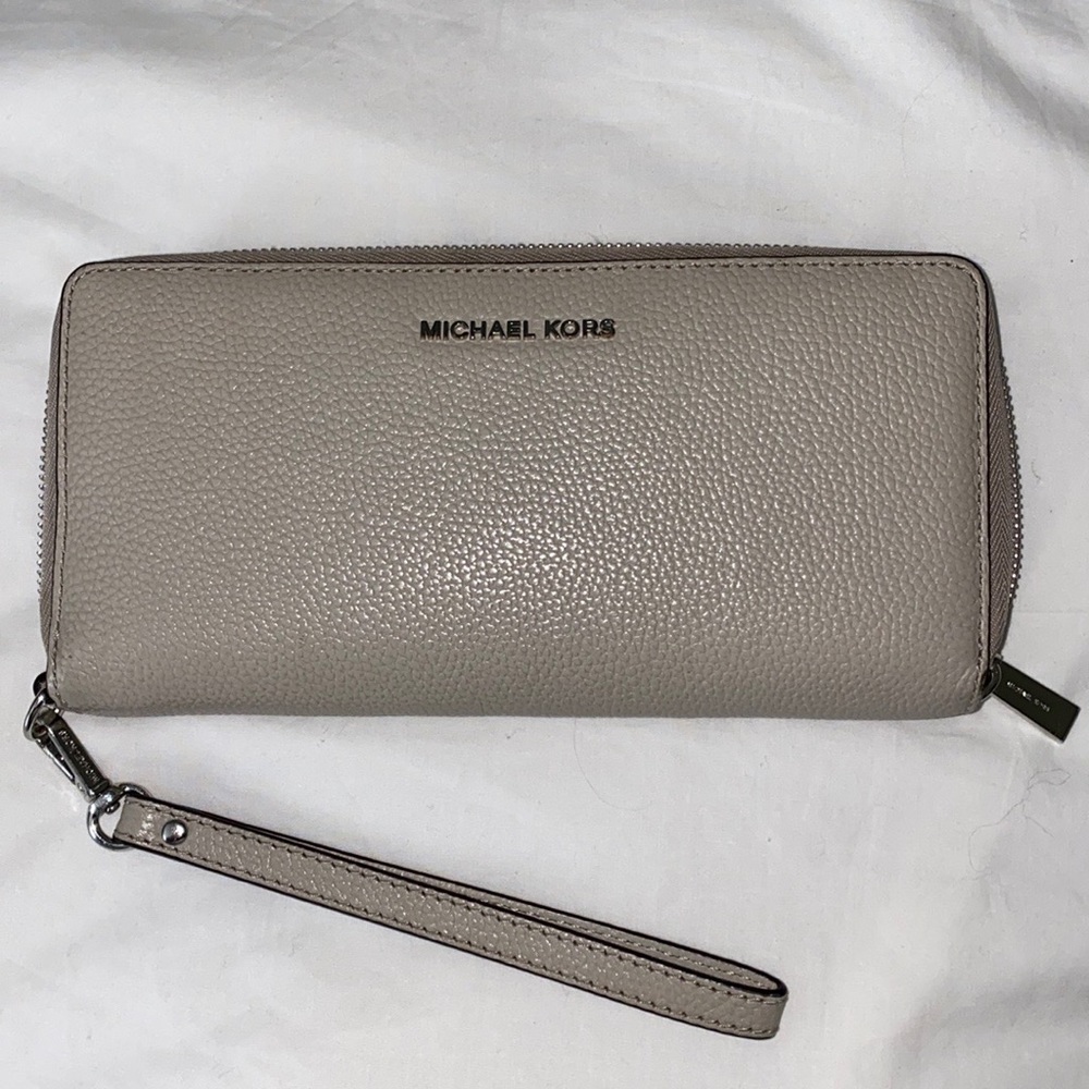 Michael Kors Wristlet